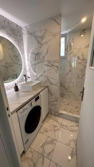 Appartement 3 Chambres + Parking A Lyon 7 المظهر الخارجي الصورة
